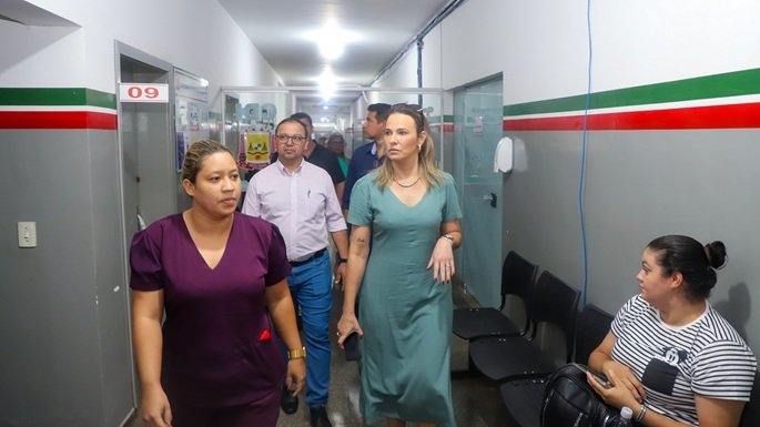 Em vistoria, secretária de Saúde aponta falhas e problemas no `Postão’