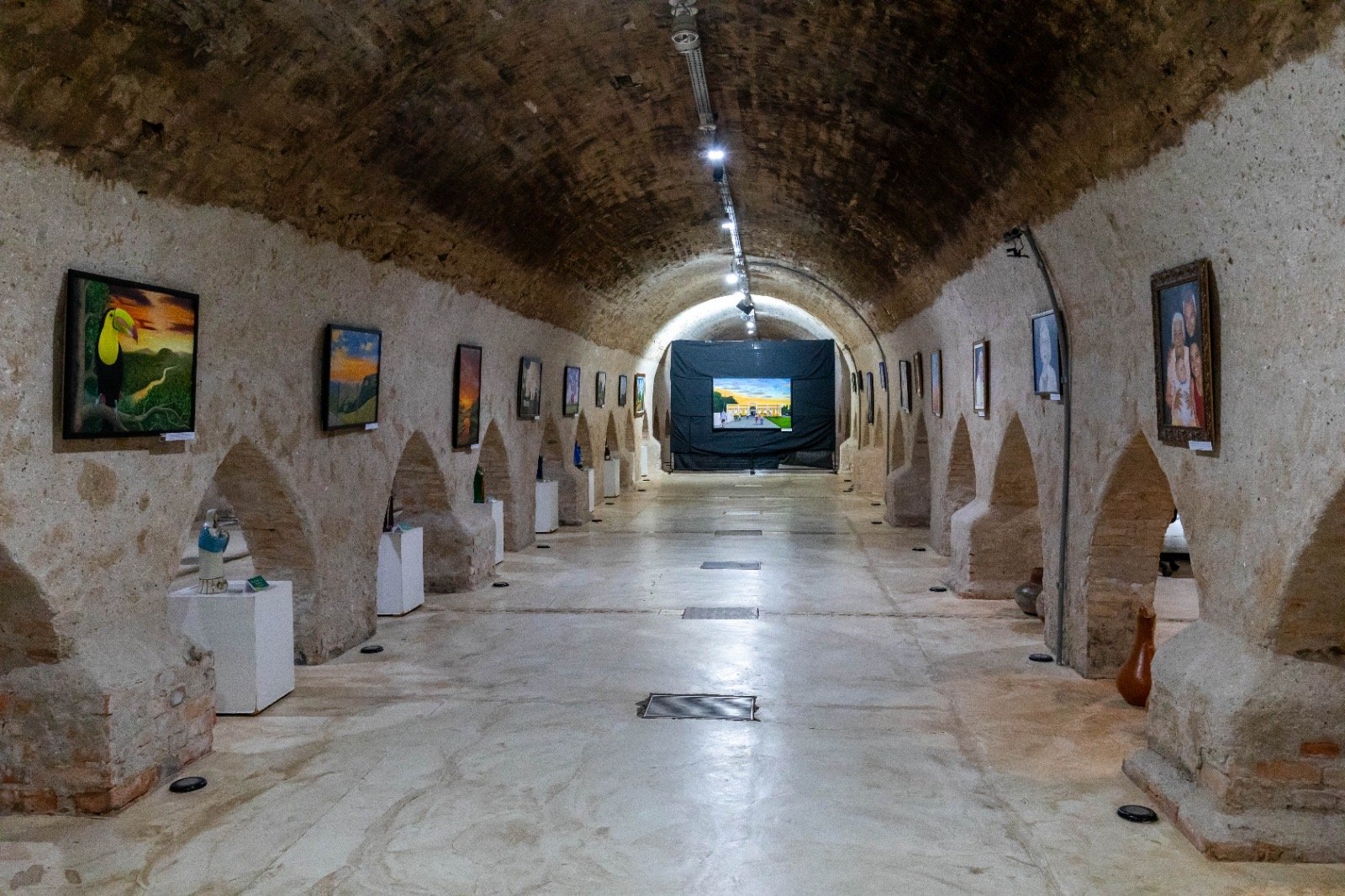 Avó e neta unem gerações em exposição no museu do morro da caixa D’Água velha