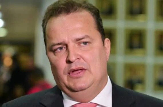 Max Russi critica governo por corte de R$ 1,3 bilhão na Saúde e cobra revisão da LOA