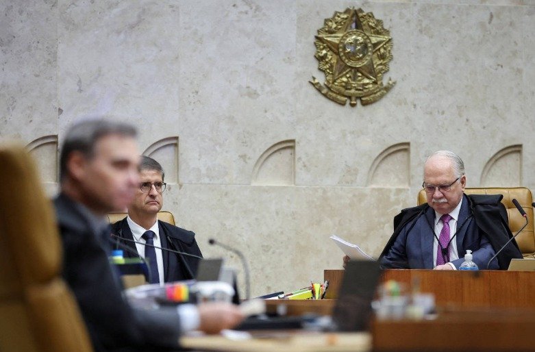 FACHIN DEVOLVE INVESTIGAÇÃO DO INSS A MENDONÇA, MAS MANTÉM CASO MASTER SOB A PRESIDÊNCIA DO STF